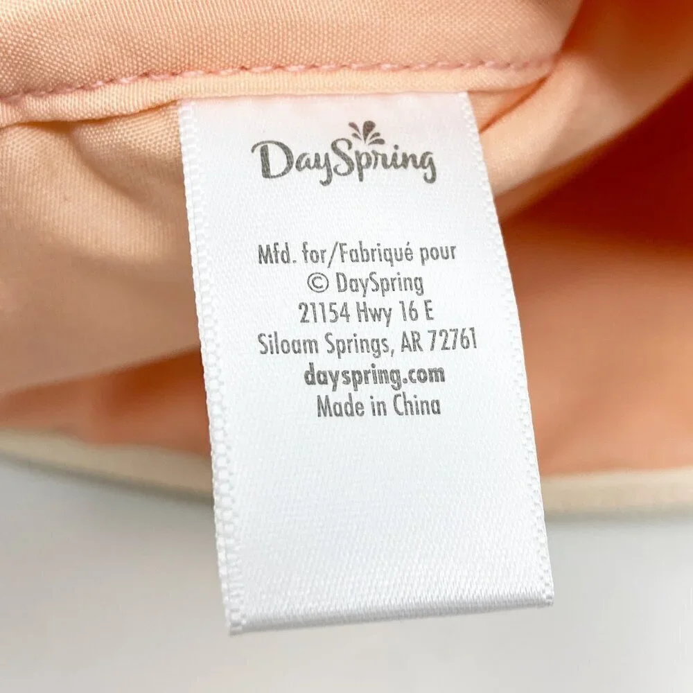 DAYSPRING | Let Your Light Shine Canvas Zip Bag - Picture 8 of 9